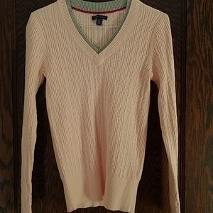 Tommy Hilfigere new without tags.Pink v neck